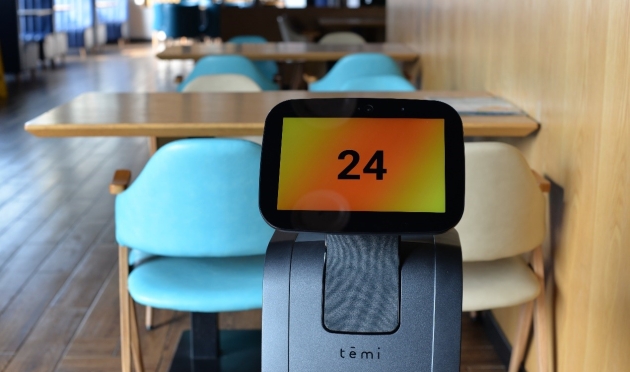 智慧餐厅 | 智能餐厅助理 temi机器人为餐饮业支招